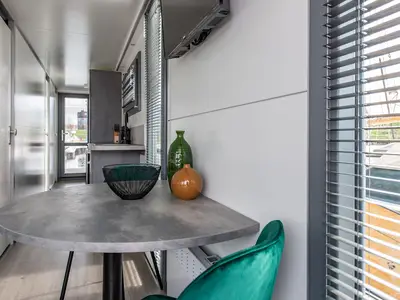 DiningRoom