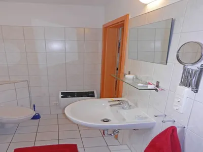 BathRoom BathRoom