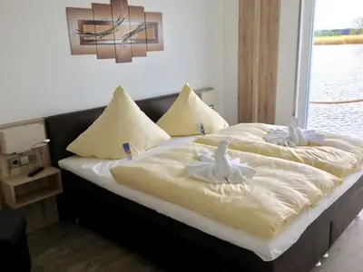 Boot für 4 Personen (105 m²) in Kröslin 10/10