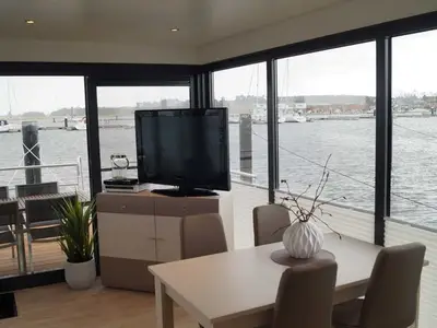 Boot für 4 Personen (50 m²) in Kröslin 8/10
