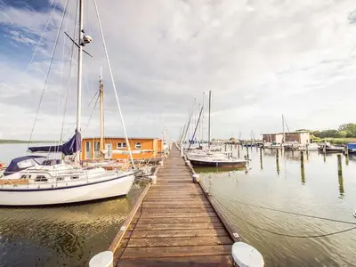 Boot für 4 Personen (42 m²) in Krummin 5/10
