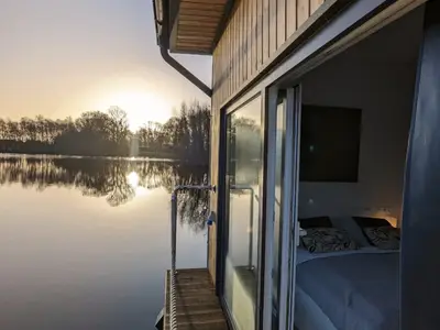 Boot für 4 Personen (32 m²) in Papenburg 1/10