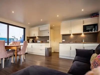 Boot für 5 Personen (45 m²) in Peenemünde 9/10