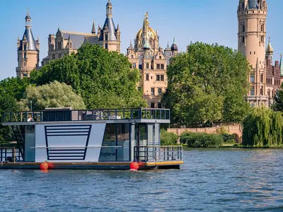 Boot für 6 Personen (21 m²) in Schwerin 1/10