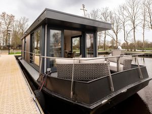 Boot für 4 Personen (36 m²) in Sneek