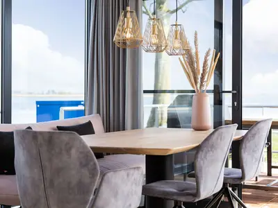 DiningRoom
