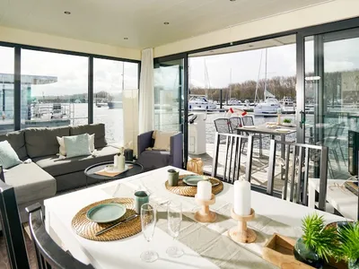 DiningRoom