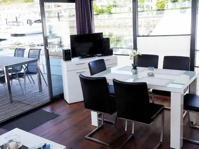 DiningRoom