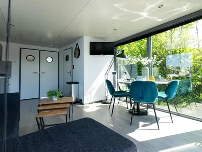 DiningRoom