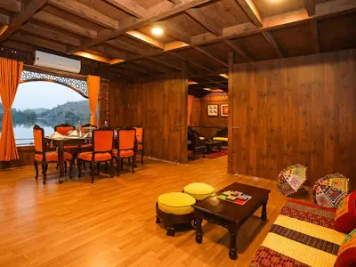 DiningRoom