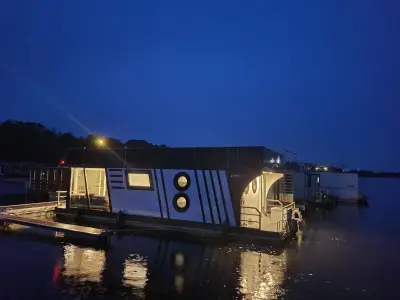 Boot für 6 Personen (60 m²) in Buchholz (Müritz) 2/10