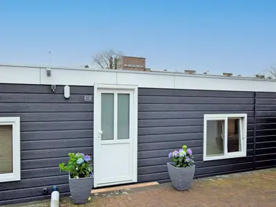 Außenseite Ferienhaus [Sommer]