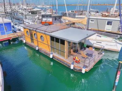 Boot für 4 Personen (32 m²) in Heiligenhafen 1/10