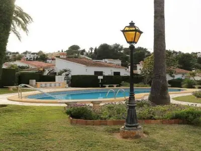 PoolOfHouse