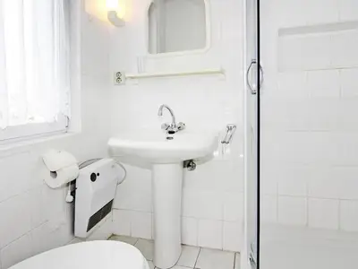 BathRoom BathRoom