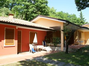 19350719-Bungalow-6-Garda-300x225-1