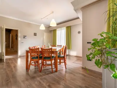 DiningRoom