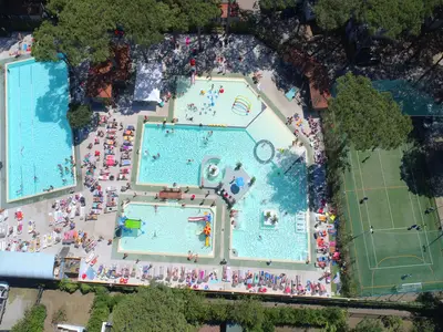 PoolOfHouse