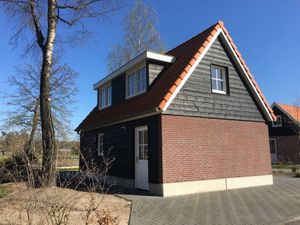 23987664-Bungalow-4-Lochem-300x225-1