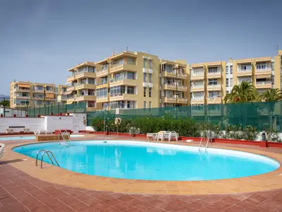 PoolOfHouse
