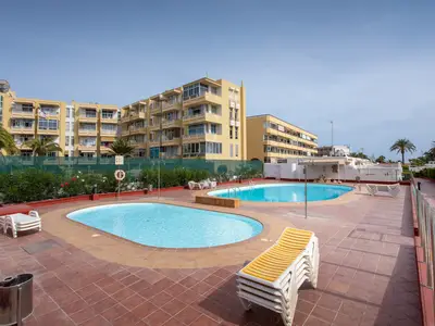 PoolOfHouse