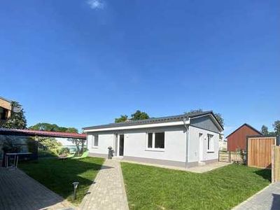 Bungalow für 4 Personen (90 m²) in Möllenbeck (Strelitz) 1/10