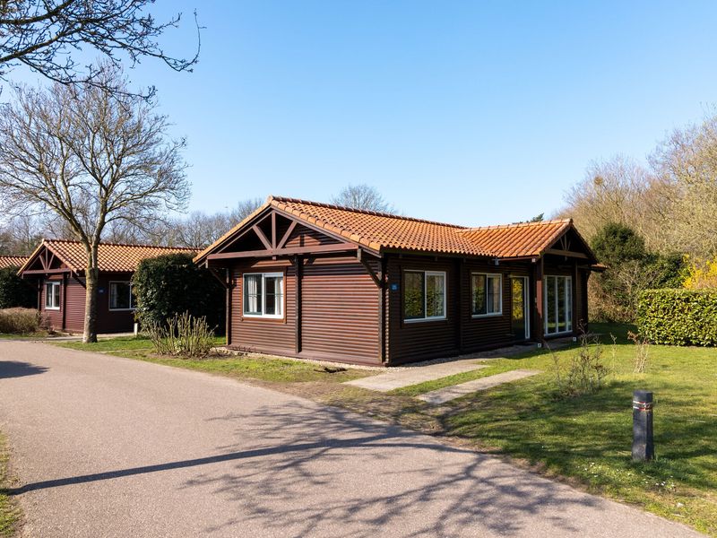 23327094-Bungalow-6-Putten-800x600-0