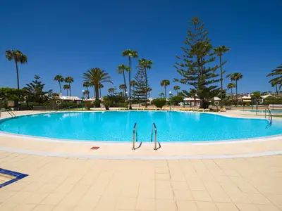 PoolOfHouse