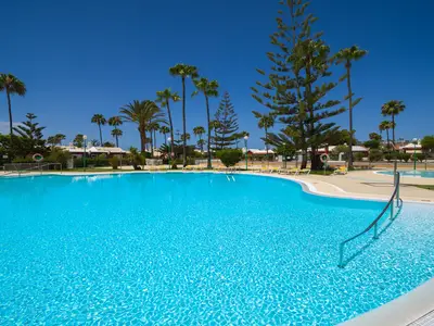 PoolOfHouse
