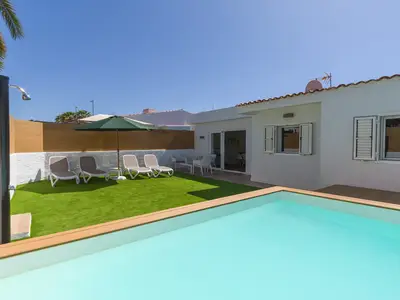 PoolOfHouse