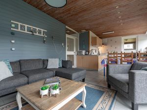 24045724-Bungalow-12-Sint Maartenszee-300x225-1