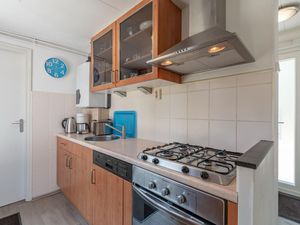 24045695-Bungalow-5-Sint Maartenszee-300x225-2