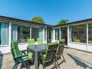 24045695-Bungalow-5-Sint Maartenszee-300x225-3