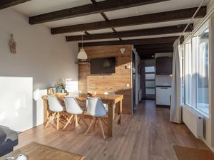 24045697-Bungalow-6-Sint Maartenszee-300x225-2