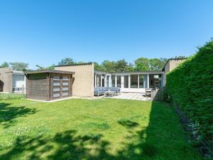 24045701-Bungalow-6-Sint Maartenszee-300x225-5