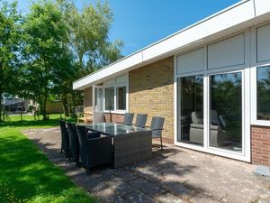 24045708-Bungalow-5-Sint Maartenszee-300x225-4