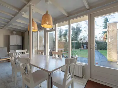 DiningRoom