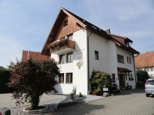 18300173-Bungalow-9-Sipplingen-300x225-1