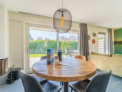 DiningRoom