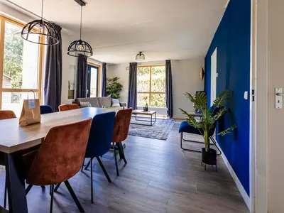 DiningRoom