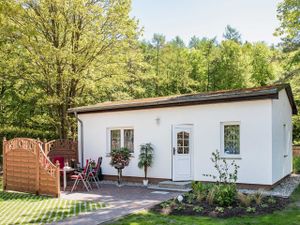 19264201-Bungalow-4-Stubbenfelde-300x225-3