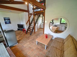 23514626-Bungalow-6-Virton-300x225-3