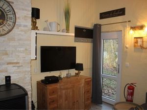 23550046-Bungalow-6-Virton-300x225-2