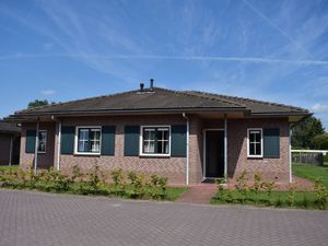 19375505-Bungalow-8-Voorthuizen-300x225-1