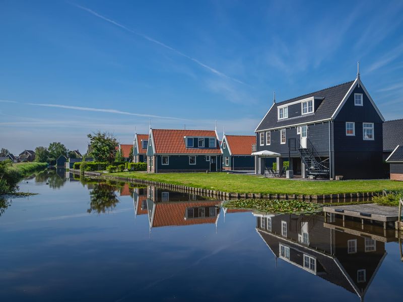 23987752-Bungalow-6-West-Graftdijk-800x600-1