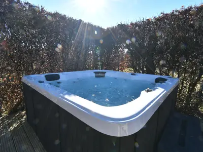 PoolOfHouse
