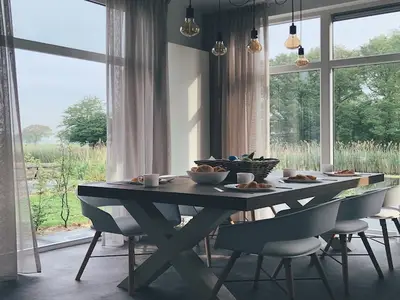 DiningRoom