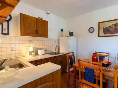 Küche und Essbereich