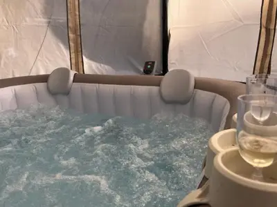 Entspannen Sie sich im Whirlpool