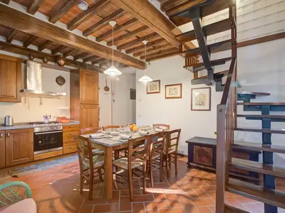 Küche und Essbereich